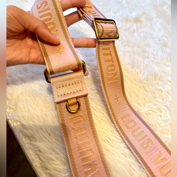 holiday sales for Louis Vuitton Multi Pochette Accessories - Picture 8 of 15